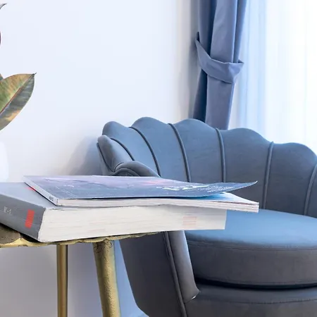 Assunta Exclusive With Balcony - Collection Apartment *