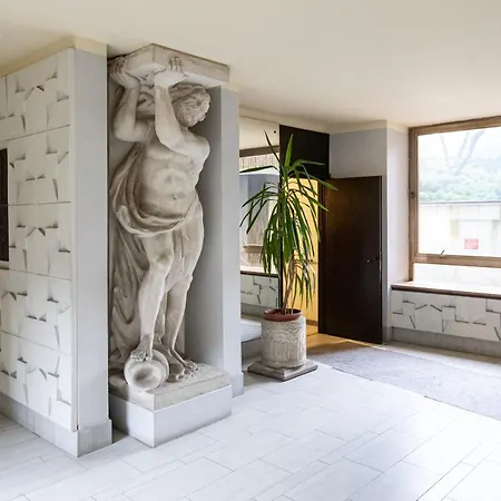 Apartment Assunta Exclusive With Balcony - Collection Milan