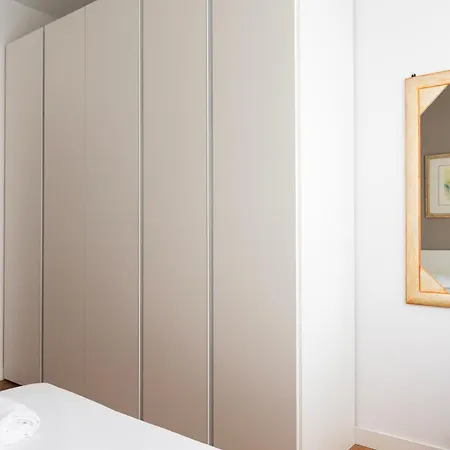 Youhosty - Fiera Citylife Apartment *