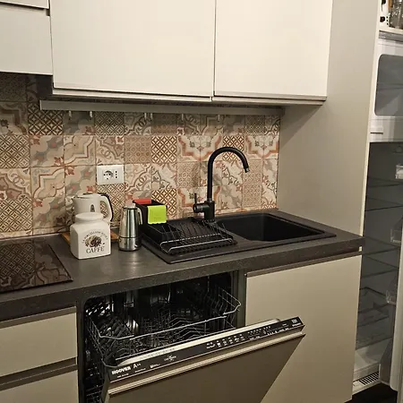 Bilocale Moderno Isola-garibaldi, 4 Posti, Wifi Veloce, Metro A 2 Minuti * Μιλάνο