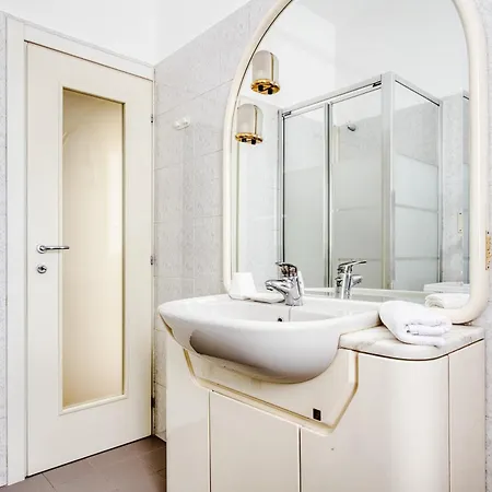 Apartment Cozy - Bande Nere *