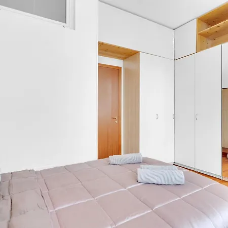Apartament Ug10 -isola-bicocca - - - Mediolan