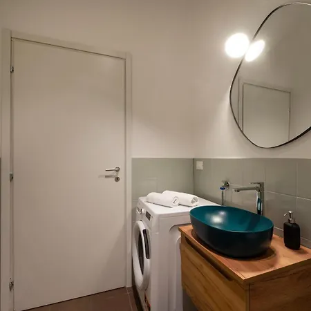 Apartament Bazzi, 49 - Bocconi Mediolan