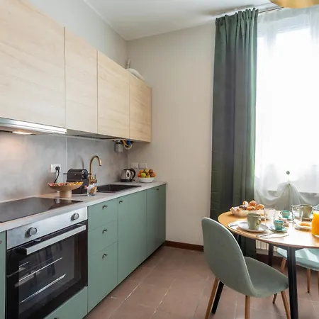 Bazzi, 49 - Bocconi Apartament
