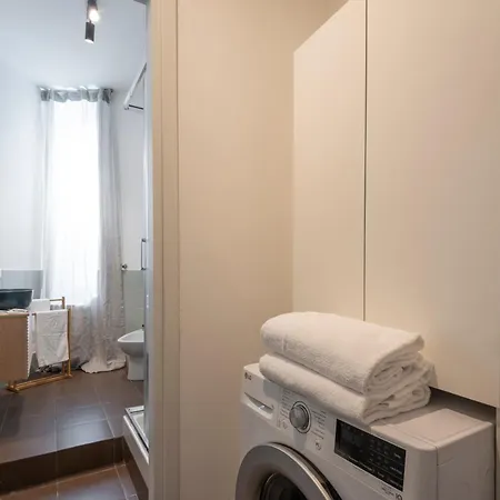 Bazzi, 49 - Bocconi *