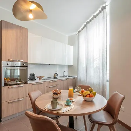 Apartament Bazzi, 49 - Bocconi