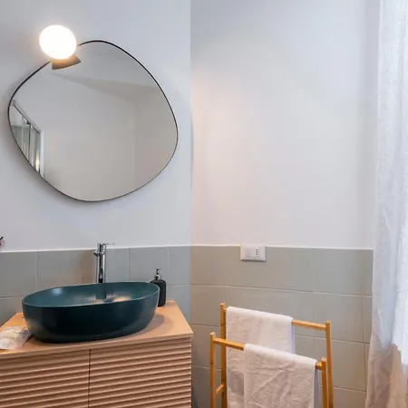 Apartament Bazzi, 49 - Bocconi *