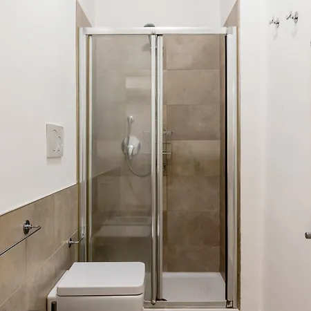 Zuara Flexyrent Milan