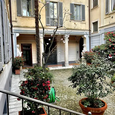 公寓 Casa Verga - Exclusive Haven Of Style And Elegance In Moscova *