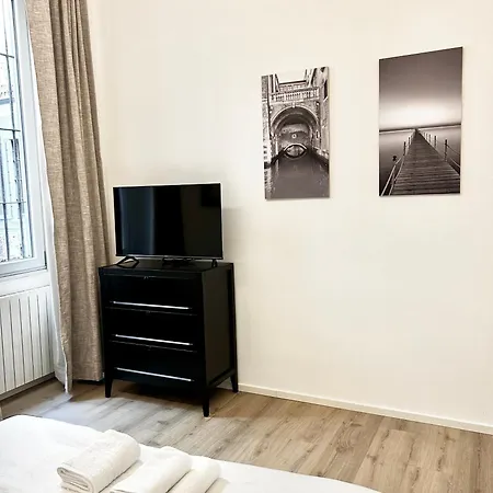 Casa Verga - Exclusive Haven Of Style And Elegance In Moscova 公寓 *