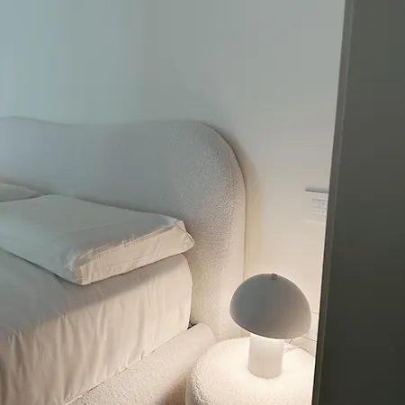 Corridoni House Apartmán *