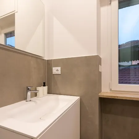 Guest Planet - Fondazione Prada's Apartment Milan