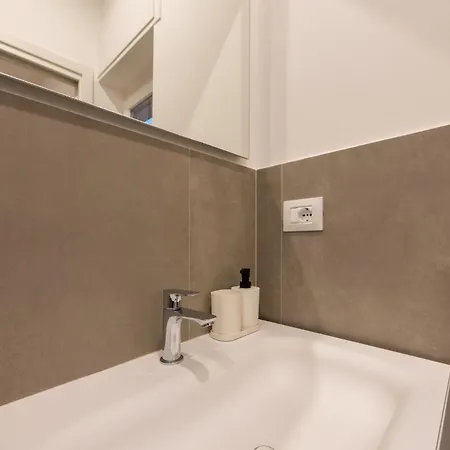 Guest Planet - Fondazione Prada's Apartment *