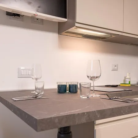 Guest Planet - Fondazione Prada's Apartment Milan