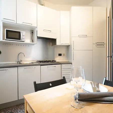 Contempora - Interior 900 - 4th Floor - Duomo - Missori Apartment