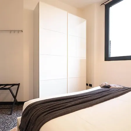 Contempora - Interior 900 - 4th Floor - Duomo - Missori Apartment Milan