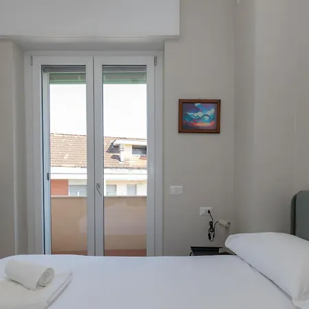 I Host - Coni Zugna 58 Milánó