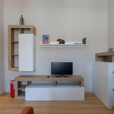 Apartman I Host - Coni Zugna 58 *