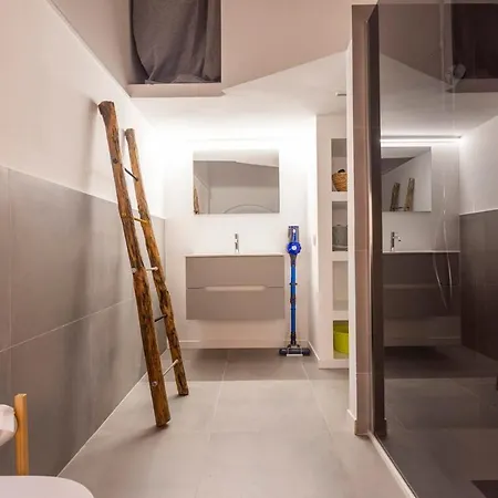 15th-century Apt, City-mxp Train Apartmán *