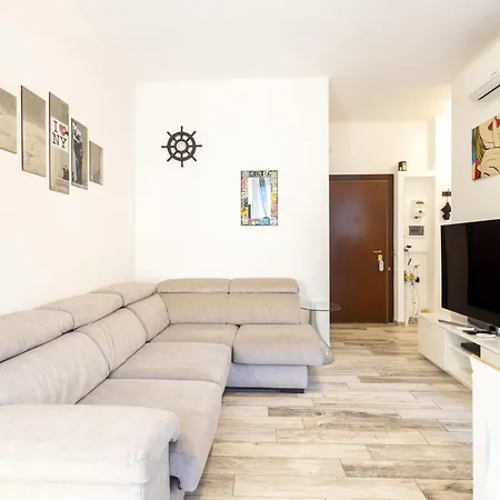 Suzzani Flat By Interhome Milano