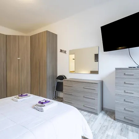 Appartamento Suzzani Flat By Interhome Milano