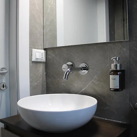 Casa D'artista - Art Experience - Metro M1- Ac- Wifi Апартаменты *