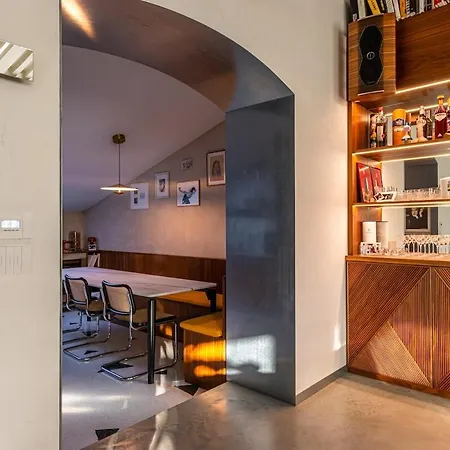 Moscova Elegance And Modern Design With Rooftop *