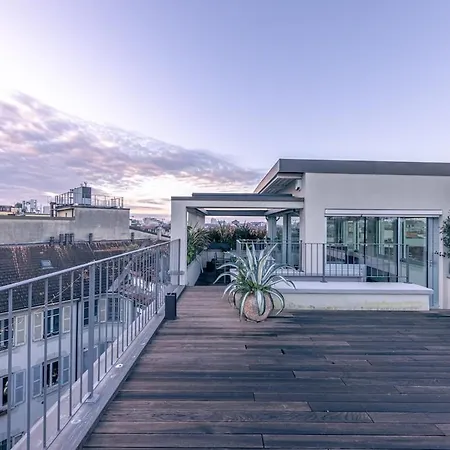 Moscova Elegance And Modern Design With Rooftop Apartmán *