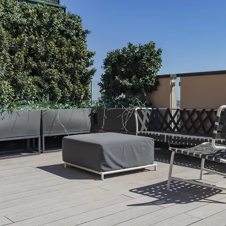 San Babila Tower With Panoramic Terrace Overlooking Duomo By Rentopolis