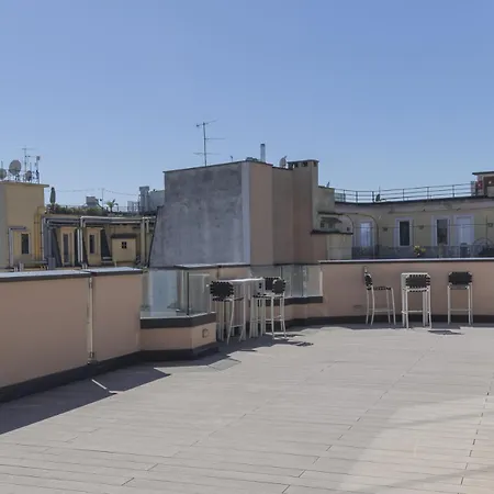 San Babila Duomo View With Shared Rooftop Terrace *