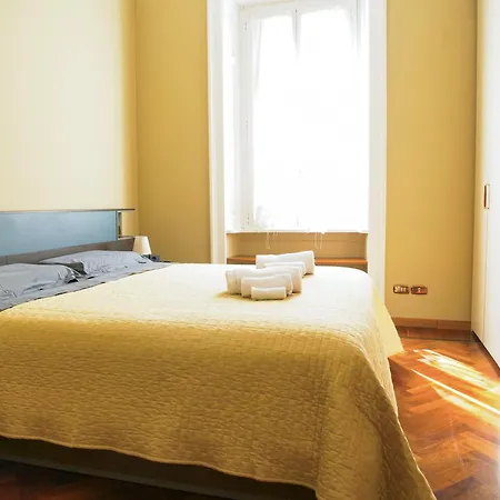 Daire Wonderful Downtown Apartment-hd Netflix, King-size Bed, Two Minutes' Walk From Metro *