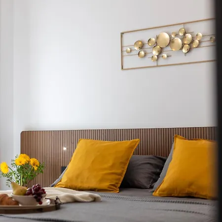 The Golden Retreat - San Babila Duomo Apartmán