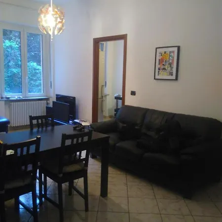 Guest house Elegant Close To The Center