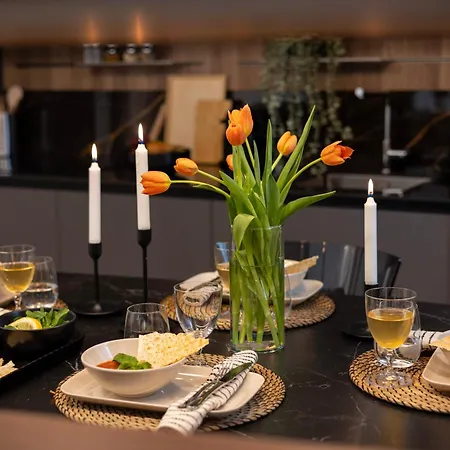 The Golden Retreat - San Babila Duomo Apartment Milan