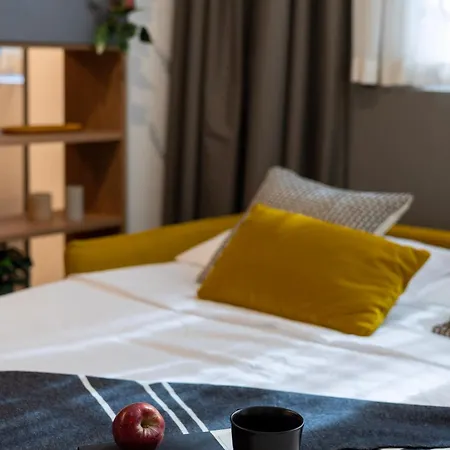 Apartment The Golden Retreat - San Babila Duomo Milan