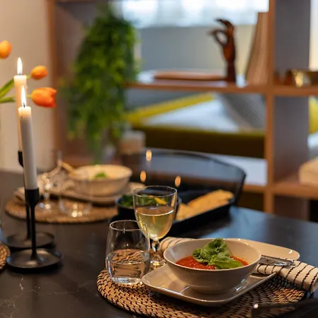 The Golden Retreat - San Babila Duomo *