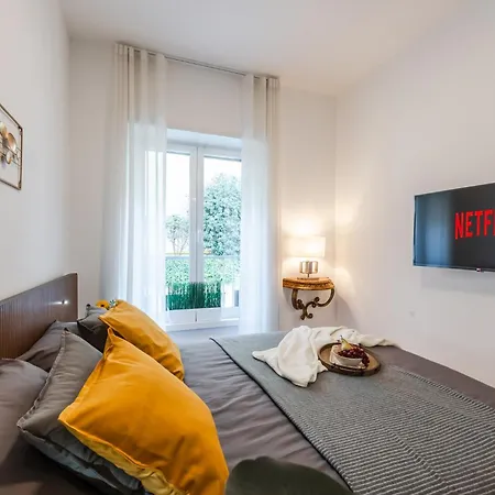 The Golden Retreat - San Babila Duomo