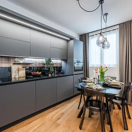 The Golden Retreat - San Babila Duomo Milan