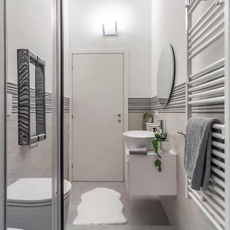 Design Penthouse In Porta Venezia 아파트