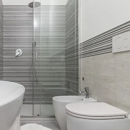 아파트 Design Penthouse In Porta Venezia *