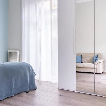 Design Penthouse In Porta Venezia 아파트