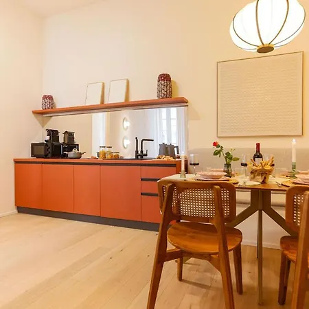 The Rent - Characterful Two-bedroom Flat Steps From Palestro Apartament