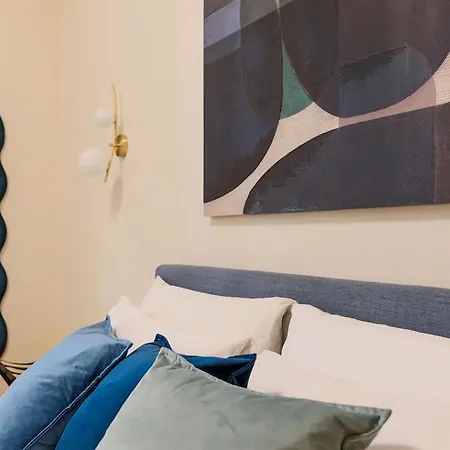 The Rent - Characterful Two-bedroom Flat Steps From Palestro Mediolan