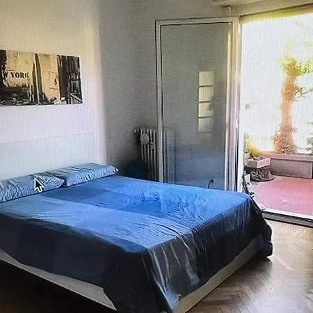 Roof 21 Apartman Milánó