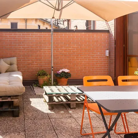 Cozy With A Large Terrace Porta Romana Appartamento Milano