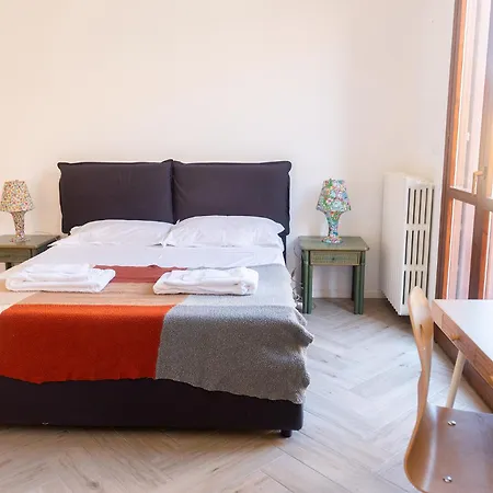 Cozy With A Large Terrace Porta Romana Appartamento Milano