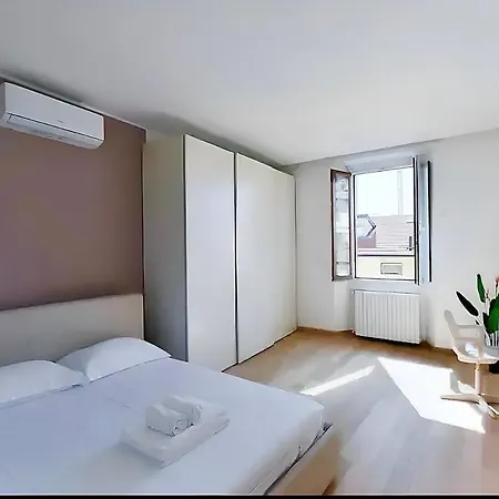 Sottocorno White, Historic Center, Milán