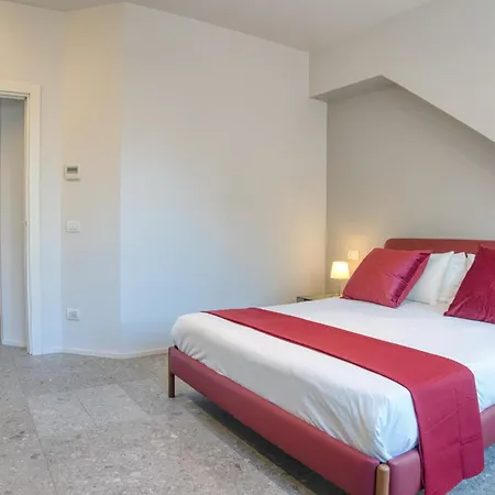 Corso Vittorio Emanuele Stunning Penthouse - Exclusive Living In Appartement Milaan