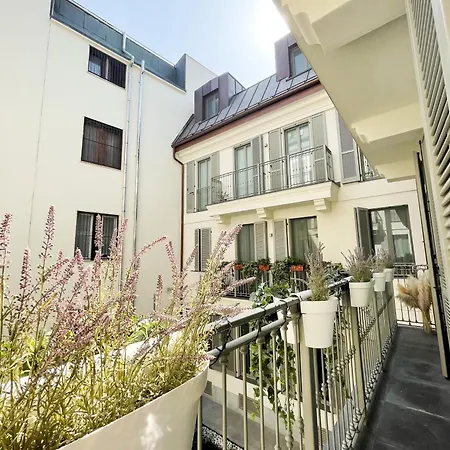 New Quiet And Design In The Heart Of *