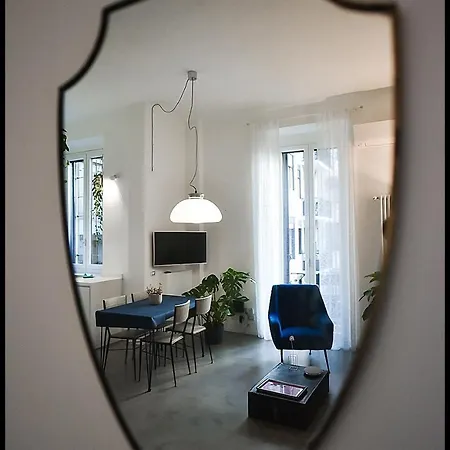 Milan, Cozy Flat In Porta Venezia